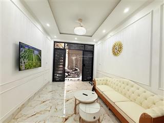 Bán nhà hoành hoa thám dt 36m 5 tầng giá 8,9 tỷ