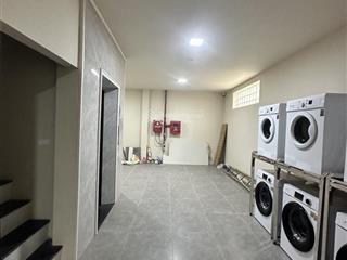 Bán nhà đội nhân dt 61 m 6 tầng mt 4,5 m giá 14,2 tỷ