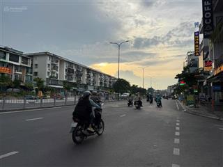 Siêu phẩm 1 trục dương quảng hàm dt 226m2 (10x26m). không lỗi phong thuỷ. giá 16,5 tỷ tl
