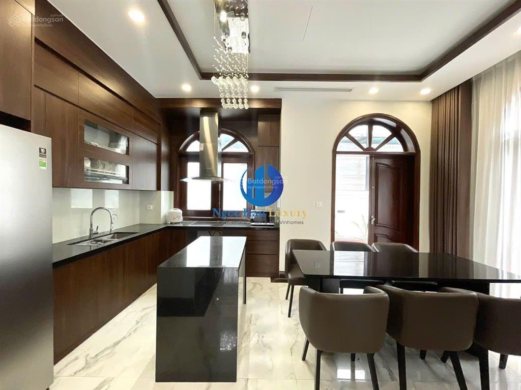 Hót ! giá 25 triệu/ tháng biệt thự san hô, full nội thất, cạnh hồ 24,5ha