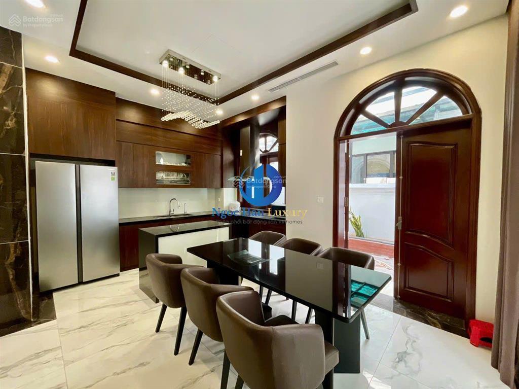 Hót ! giá 25 triệu/ tháng biệt thự san hô, full nội thất, cạnh hồ 24,5ha