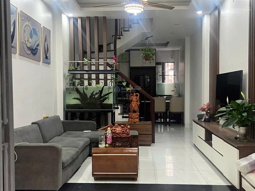 Cô thoa giảng viên đại học công nghiệp bán nhà về quê, diện tích 33m2 sát đại học công nghiệp, 3pn