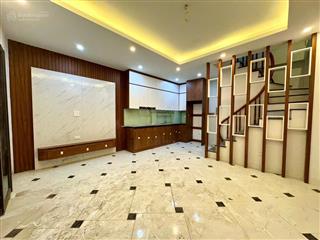 Chị loan nhờ bán, nhà liên mạc 35m2, 5 tầng, giá 5 tỷ