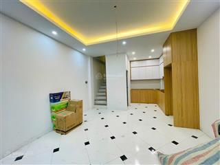 Chị lan gửi bán nhà 5 tầng liên mạc mặt tiền 4.3m cực thoáng giá cực tốt so với vị trí