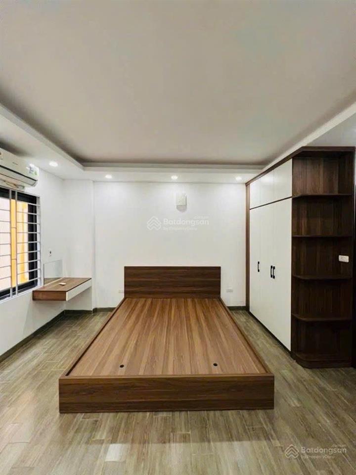 Bán nhà mới trung tâm tây tựu gần đh công nghiệp ô tô đỗ cổng, giá hơn 5 tỷ