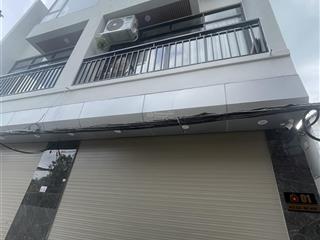 Bán nhà mới phố đàm quang trung ngõ nông xe 7 chỗ đỗ cổng vị trí cực đẹp