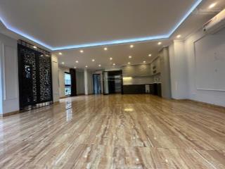 Bán nhà trung tâm quận đống đa  huỳnh thúc kháng
phân lô  lô góc  ô tô tránh  thang máy  kd