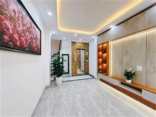 Hiếm!!! bán nhà đẹp định cônghoàng mai
lô gócngõ đẹpthang máyfull nội thất dt31mmt3.3m6 tầng!