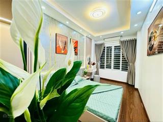 Siêu hiếm!!! bán gấp nhà láng hạ  ba đìnhdt26mmt2.9m6 tầng full nội thất dọn về ở luôn.