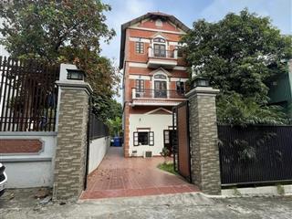 Biệt thự, sân vườn, 320m2, 16,8 tỷ, ô tô ngủ trong nhà