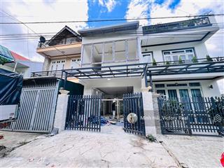 Bán căn nhà phố đẹp mới xây, dt 98m2 (5x19m) mặt tiền kqh thái lâm, p4, đà lạt