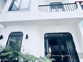 Bán nhà phố mới hoàn thiện, cách bến xe thành bưởi chỉ 500m, dt75.79m2 (5.2x15m), phường 9, đà lạt