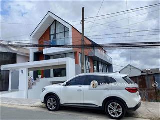 Bán nhanh căn villa hiện đại tâm huyết mặt tiền đường nhựa 10m,dt176m2 (8x22m),đường lý nam đế,p8