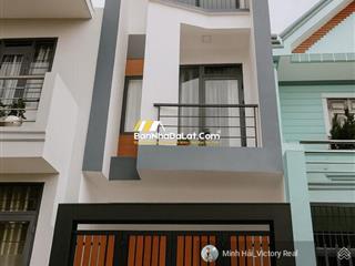 Giá chỉ 5.3 tỷ bán nhà hẻm ô tô đường phan chu trinh, p9, phường lâm viên. khu vực cực kỳ an ninh