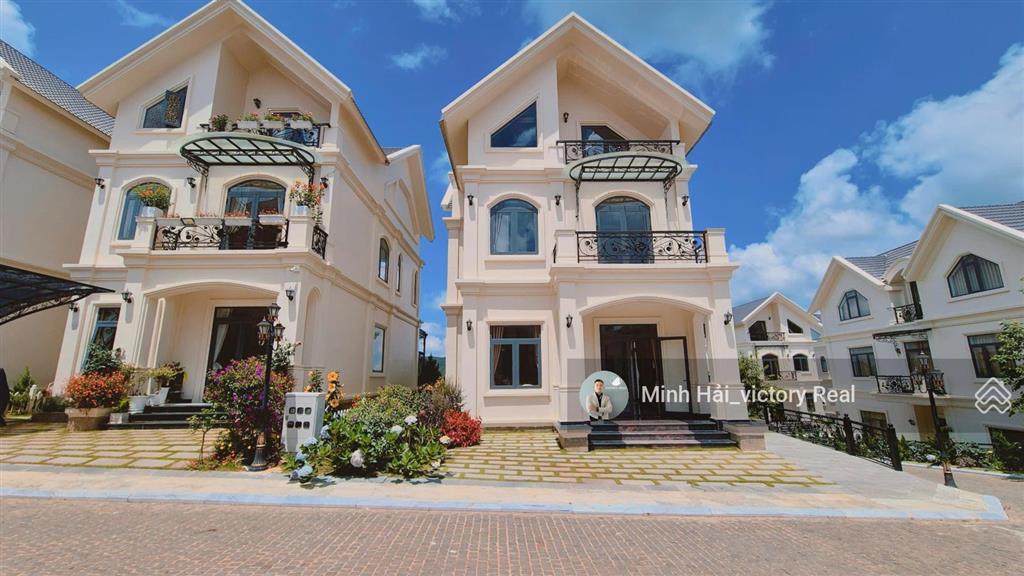 Bán villa sang trọng 212m² (10x21m) khu royall villa măng lin, p. 7 (phường langbiang) đà lạt