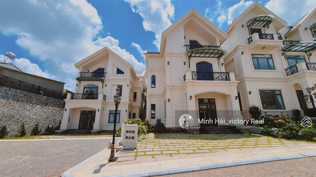 Bán villa sang trọng 212m² (10x21m) khu royall villa măng lin, p. 7 (phường langbiang) đà lạt