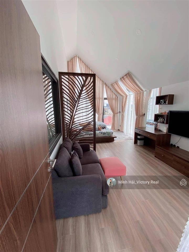 Bán nhanh căn villa hiện đại tâm huyết mặt tiền đường nhựa 10m,dt176m2 (8x22m),đường lý nam đế,p8