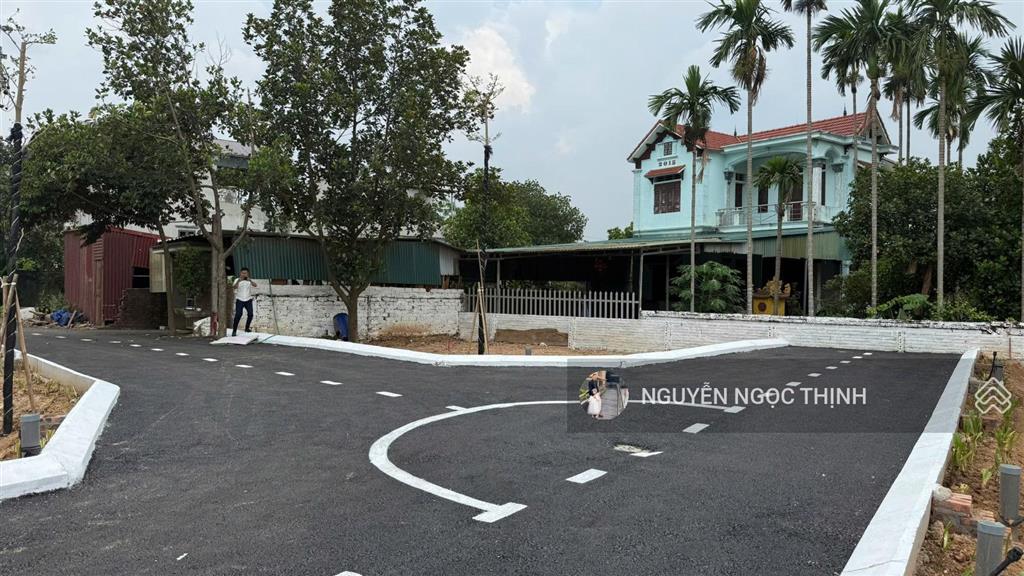 Chính chủ bán đất phân lô sơn tây 100,1m² mặt tiền 7m, giá tốt, sổ hồng trao tay