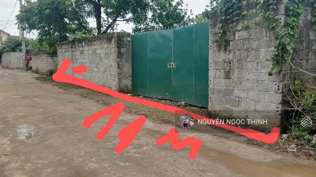 Việc cần gấp nên bán 330m² full thổ cư tại hòa thạch  hòa lạc. mặt tiền rộng 11m, hậu nở 12,3m