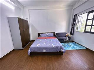 Chính chủ cho thuê căn hộ studio 30m cửa sổ lớn có bồn tắm free dịch vụ bình thạnh