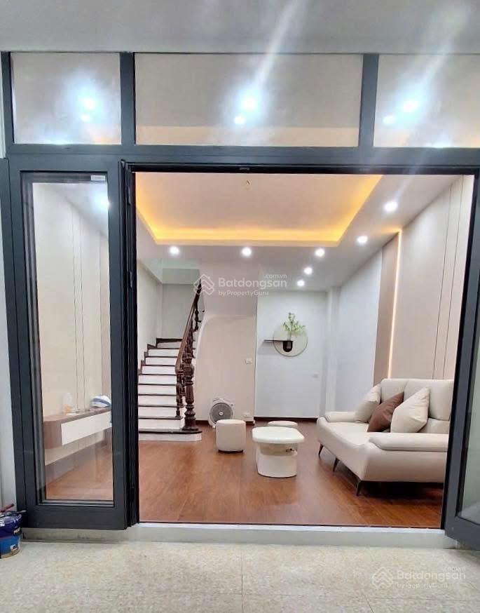 Đống đa nhà đẹp 6 tầng ngõ thông 3 gác phi tới cửa