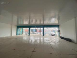 Mặt bằng showroom mặt đường ngọc hồi  chính chủ cho thuê diện tích 200300m2