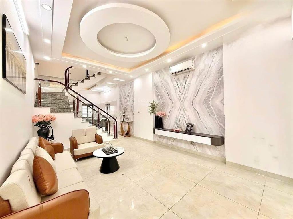 Vip bán nhà ngõ phân lô ôtô tránh hoàng quốc việt cầu giấy ôtô lùi cổng 2 thoáng dân xây