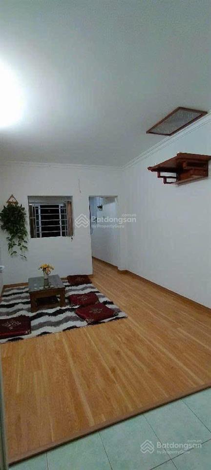 Hiếm  bán căn hộ tập thể nghĩa tân  tô hiệu  cầu giấy  thoáng sáng  ô tô đỗ chân cầu thang