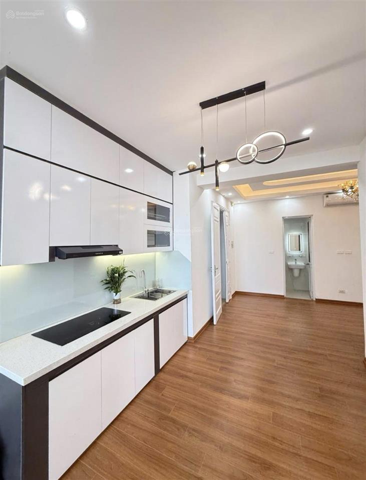 Bán căn hộ cạnh hồ điều hoà, kđt tp giao lưu, thoáng sáng, full nội thất đẹp, giá chỉ 5,5 tỷ