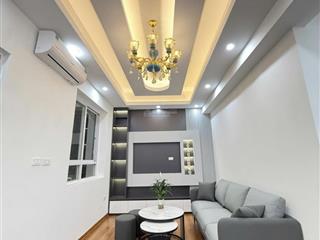 Bán căn hộ cạnh hồ điều hoà, kđt tp giao lưu, thoáng sáng, full nội thất đẹp, giá chỉ 5,5 tỷ