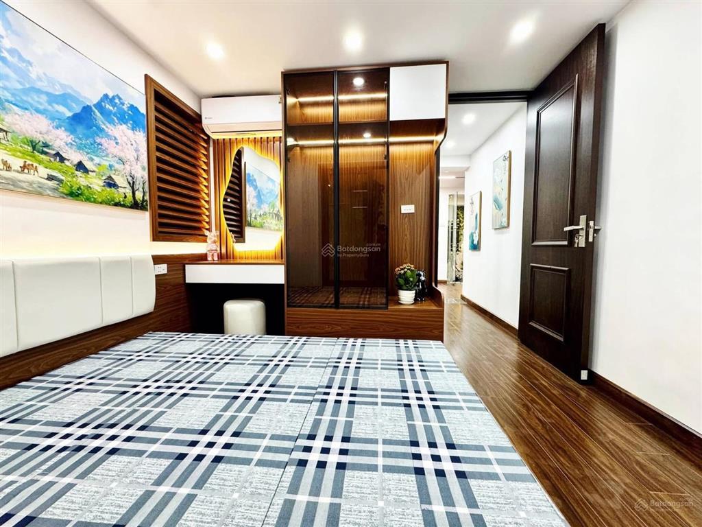 Bán căn hộ chung cư kđt tp giao lưu, căn góc 3 thoáng  cạnh cv hồ điều hòa  full nội thất