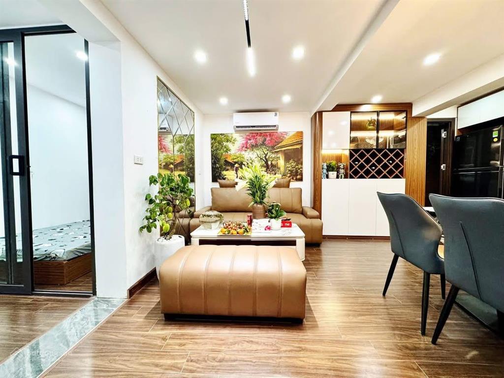 Bán căn hộ chung cư kđt tp giao lưu, căn góc 3 thoáng  cạnh cv hồ điều hòa  full nội thất