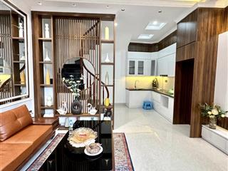 Bán nhà riêng tại yên hoà, 30m2 giá hơn 7tỷ có thể ở luôn