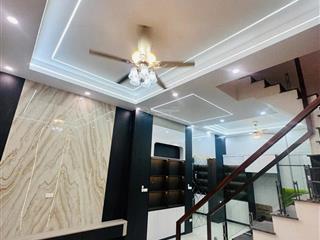 Bán nhà riêng mạc thái tổ, 33 tỷ, 60m2, 10pn, 11wc, giá cực chất hot! thang máy nhập khẩu