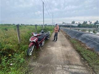 Cần bán đất nền tài chính công nhân đường xe hơi ( lạc tấn  tân trụ long an)