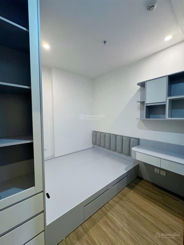 Chính chủ bán ch 1pn + 43m2 full đồ 2.78 tỷ vinhomes smart city