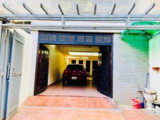 Hàng hiếm cầu giấy  80m2  3 ôtô 7 chỗ ngủ trong nhà