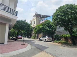 Bán đất mặt đường nguyễn trường tộ, võ cường tp bắc ninh. giá 9,3 tỷ, 81m2, pháp lý đầy đủ.