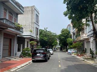 Bán đất tặng nhà cấp 4 tại hòa đình, phường võ cường tp bắc ninh. ngay vườn hoa .