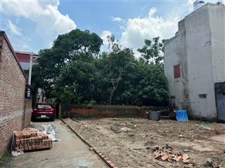 Cần bán 3 lô thổ cư yên giả, quế võ , bắc ninh. mà giá chỉ 1,75 tỷ .
diện tích 73m & 77m2