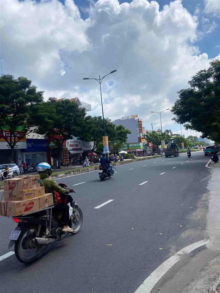 Kẹt bank! bán dãy trọ 50p mặt tiền đường plb. thu nhập 100tr/tháng dt 600m2 cực rẻ 60tr/m2