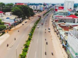 Hiếm! bán đất làm kho xưởng, 100m ra ql 13, đường trước nhà 15m đậu được nhiều xe tải, dt đất 250m2