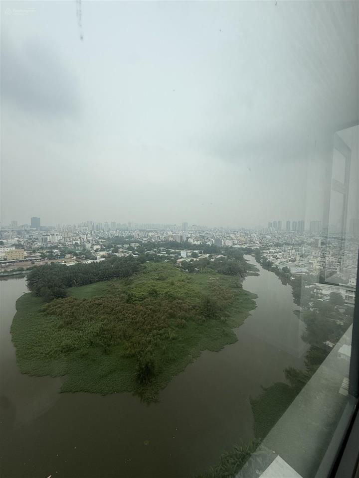 Căn hộ góc 3pn  137m2 view hồ đẹp toàn cảnh quận 1 và landmark giá 8,3 tỷ