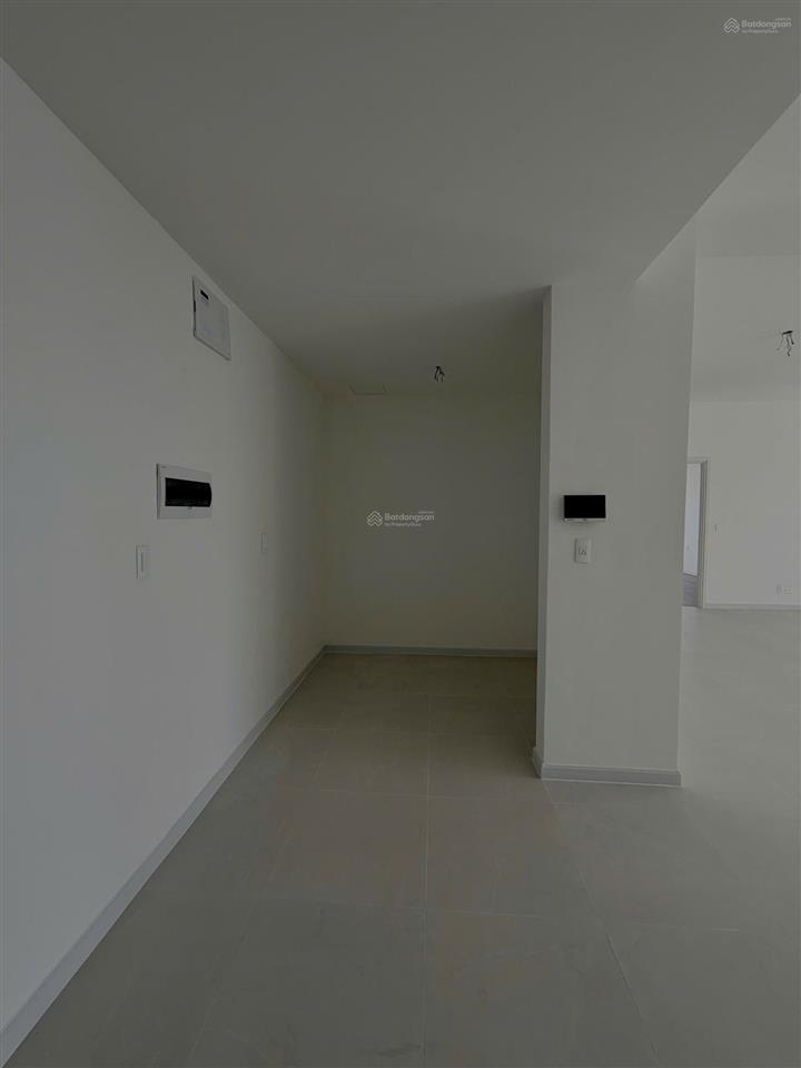 Căn hộ góc 3pn  137m2 view hồ đẹp toàn cảnh quận 1 và landmark giá 8,3 tỷ