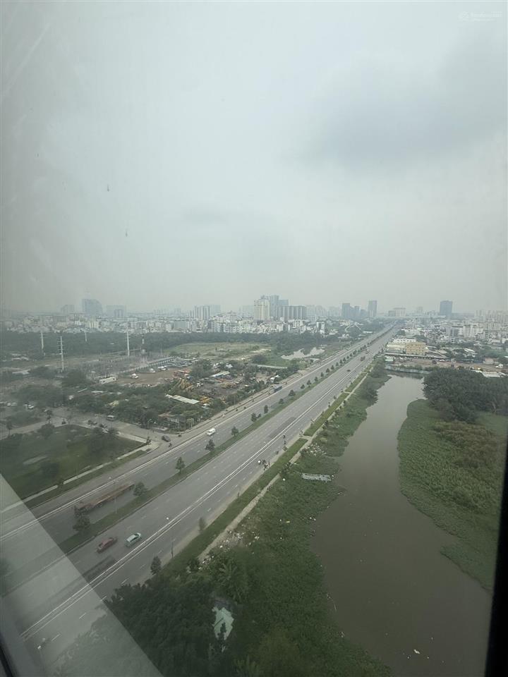 Căn hộ góc 3pn  137m2 view hồ đẹp toàn cảnh quận 1 và landmark giá 8,3 tỷ