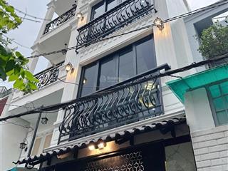 Nhà mới xây 4 tầng btct ngay phan đăng lưu
