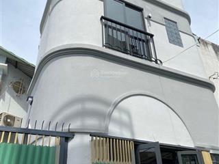 Siêu phẩm chỉ nhỉnh 4 tỷ có thang máy hẻm ô tô bình thạnh