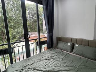 Hàng xóm q.1  nhà đẹp ở ngay 4pn  3 tầng  gần 6đ