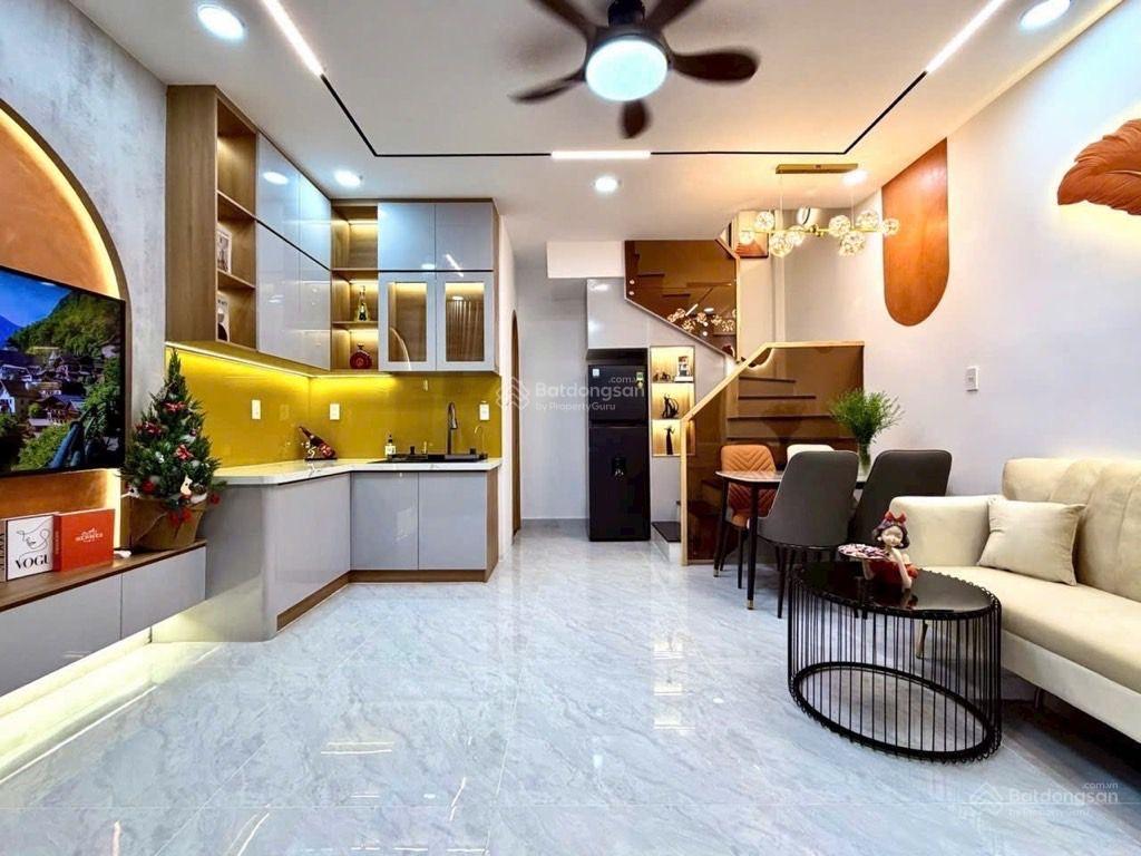 Siêu phẩm hàng xanh  sát hxt  3 tầng  nhỉnh 5đ