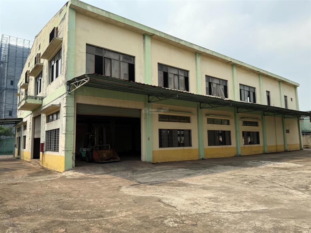 Bán gấp nhà xưởng + văn phòng (dt 2.250m2), chính chủ